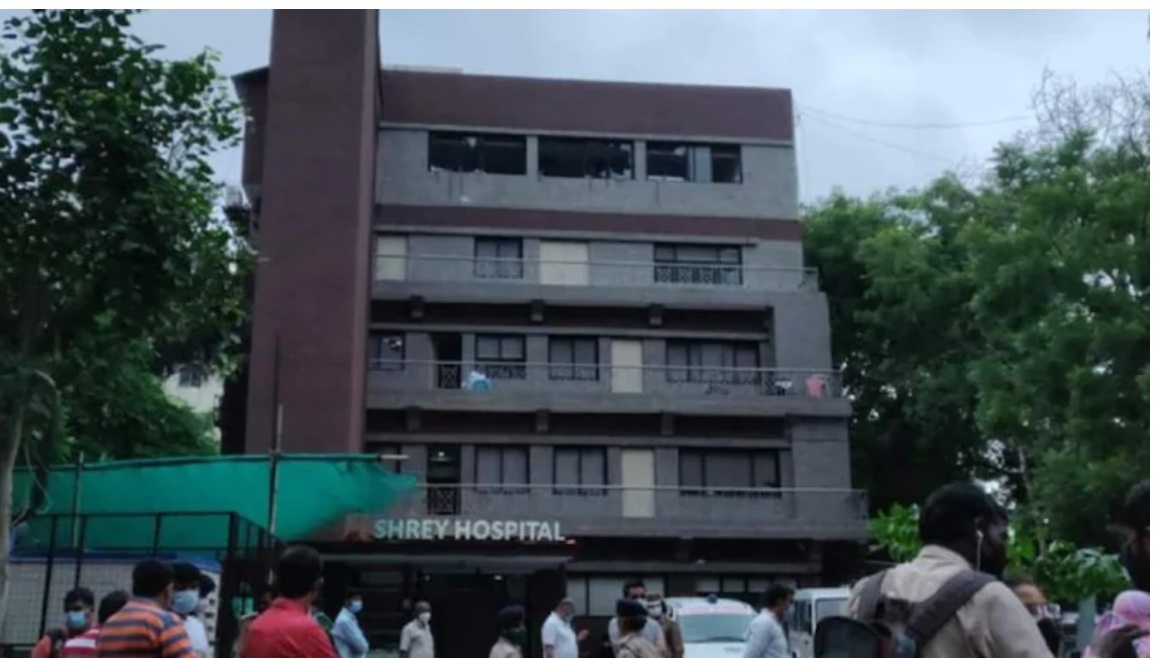 अहमदाबादच्या कोविड रुग्णालयात अग्नितांडव, 8 कोरोना रुग्णांचा होरपळून मृत्यू