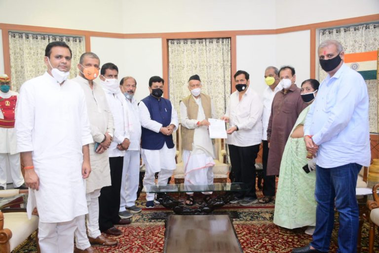 गणेशोत्सवासाठी कोकणात जाणाऱ्या चाकरमान्यांची गैरसोय थांबवा- विरोधी पक्षनेते प्रवीण दरेकर