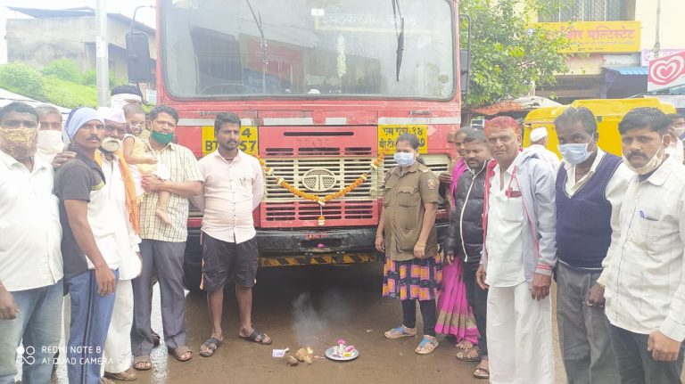 खेडोपाडी’लालपरी ‘चे  स्वागत