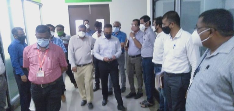 जिल्हाधिकारी डॉ. राजेश देशमुख यांनी केली इंदापूर, बारामती आणि पुरंदर तालुक्यातील कोरोना प्रतिबंधासाठीच्या उपाययोजनांची प्रत्यक्ष पाहणी