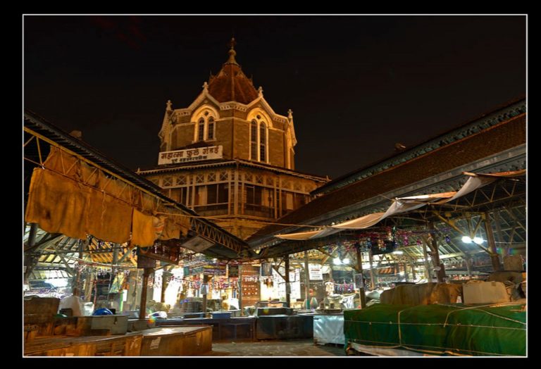 1200 मराठी व्ययसायिकांच्या मुळावर उठली महापालिका !!!