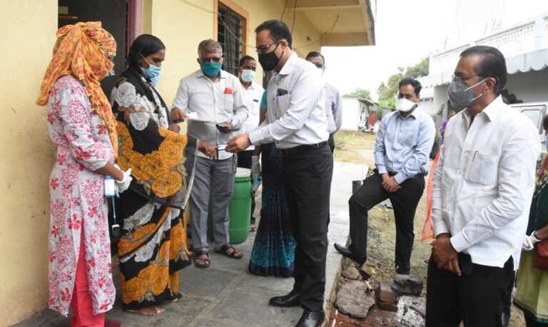 माझे कुटुंब माझी जबाबदारी’ मोहीम यशस्वीपणे राबवून कोरोनाचा संसर्ग रोखूया-जिल्हाधिकारी डॉ. राजेश देशमुख