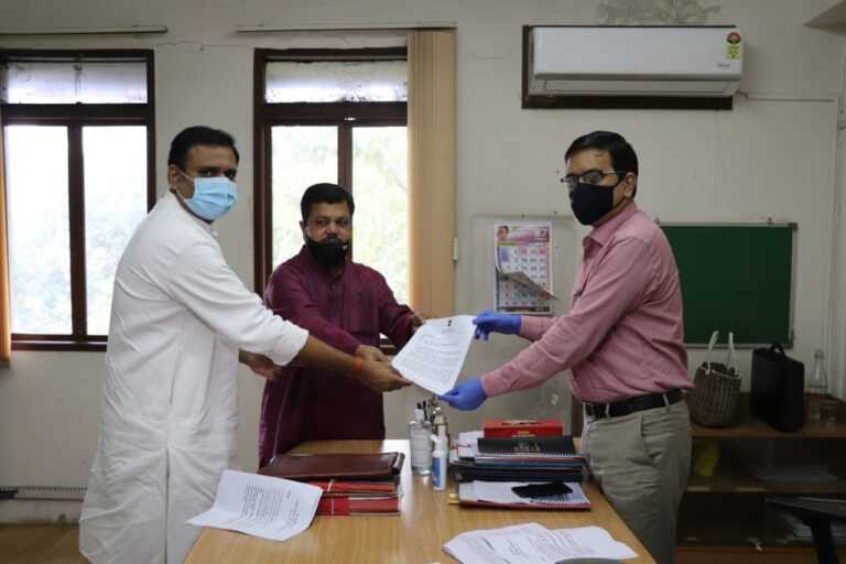 आठवडयात एसटी कर्मचाऱ्यांना पगार न दिल्यास राज्यव्यापी  आंदोलन ..विपक्ष नेते प्रविण दरेकर