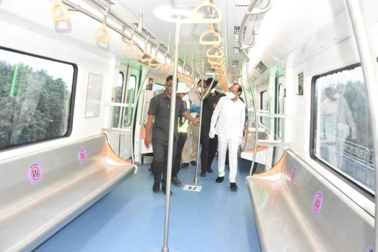 उपमुख्यमंत्री अजित पवार यांनी केली पुणे मेट्रोच्या कामाची पाहणी(व्हिडीओ आणि फोटो पहा )