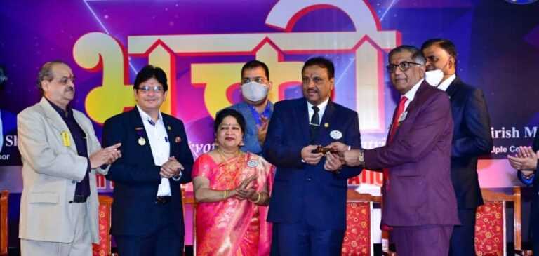 लायन्स क्लबचे प्रांतपाल अभय शास्त्री यांच्या कॅबिनेटचा शपथविधी