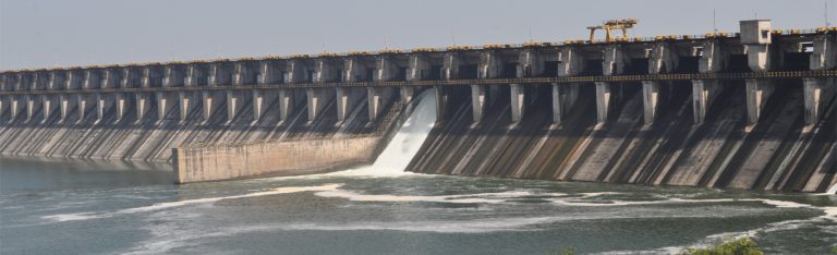 उजनी धरण भरले १०१ टक्के