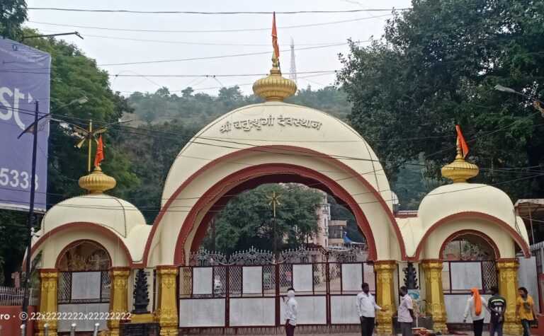 चतुःशृंगी देवीच्या मंदिरात साधेपणाने नवरात्रौत्सव