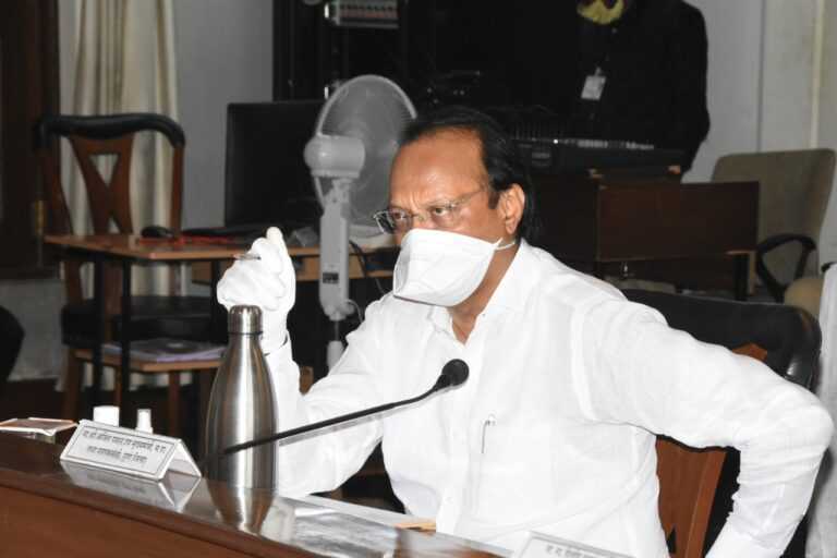 रुग्णालय स्वच्छता, ऑक्सिजन, रेमिडिसिव्हिर पुरवठा सुरळीत ठेवण्याचे उपमुख्यमंत्र्यांचे प्रशासनाला निर्देश