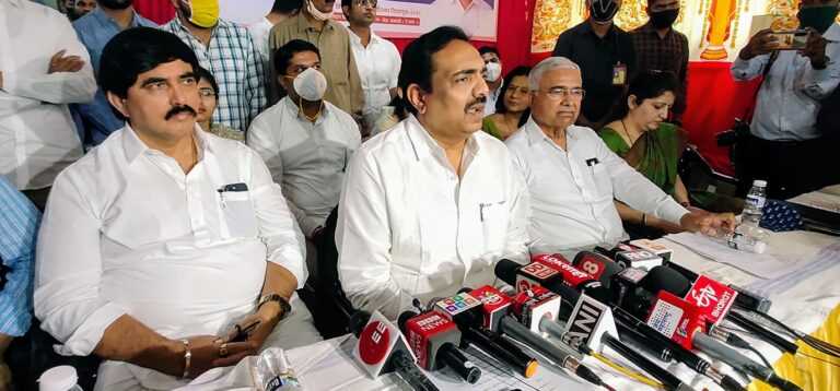 चंपा म्हटले तर काय झाले, तो शॉर्टफार्म, चंपांनी रागावू नये -जयंत पाटील