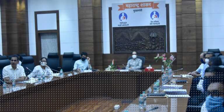 मुंबईतील पाणीकपात टाळण्यासाठी समुद्राचे खारे पाणी गोडे करणार – मुख्यमंत्री उद्धव ठाकरे