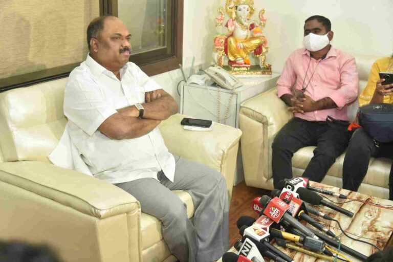 हे तात्पुरते संकट आहे. लवकरच ते दूर होईल– परिवहनमंत्री ॲड. अनिल परब