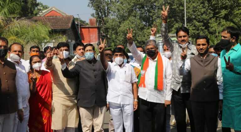 पदवीधरांच्या प्रश्नासाठी भाजपाचे उमेदवार विधानपरिषदेत एकजुटीने काम करतील