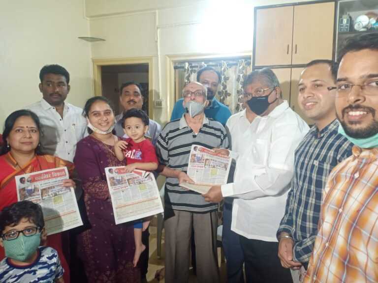 भाजपा उमेदवार संग्राम देशमुख यांच्या प्रचारार्थ चंद्रकांत पाटील करतायेत  कोथरूडमध्ये घरोघरी जाऊन प्रचार