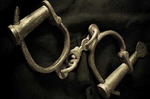 प्रेयसीवर अ‍ॅसिड टाकून पेटवून देणाऱ्या प्रियकराला 24 तासां आत पोलिसांनी ठोकल्या ‘बेड्या’