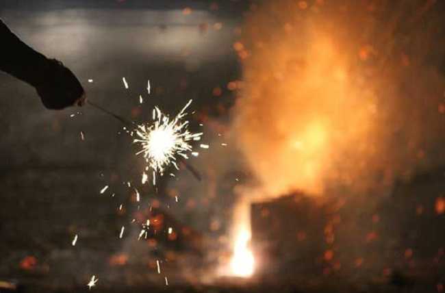 हवेली तालुक्यात शोभेची दारु व फटाके विक्रीचे परवाने देण्यात येणार