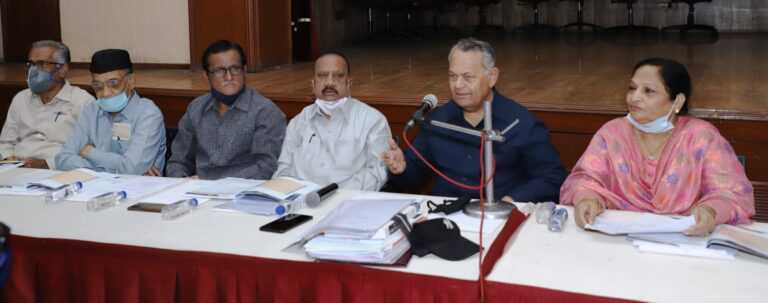 महाराष्ट्र कॉस्मोपॉलिटन एज्युकेशन सोसायटीची सर्वसाधारण सभा खेळीमेळीत