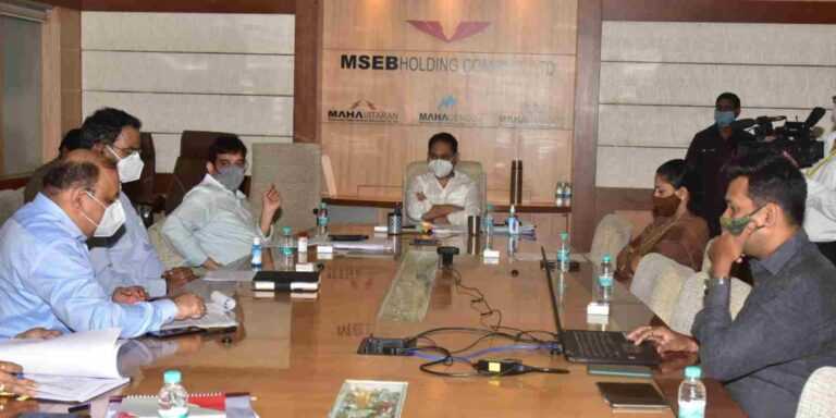 ऊर्जा विभागाच्या वीज कंपन्यांमध्ये प्रकल्पग्रस्तांना त्वरित सामावून घेण्याच्या प्रक्रियेस गती द्या – ऊर्जामंत्री डॉ. नितीन राऊत