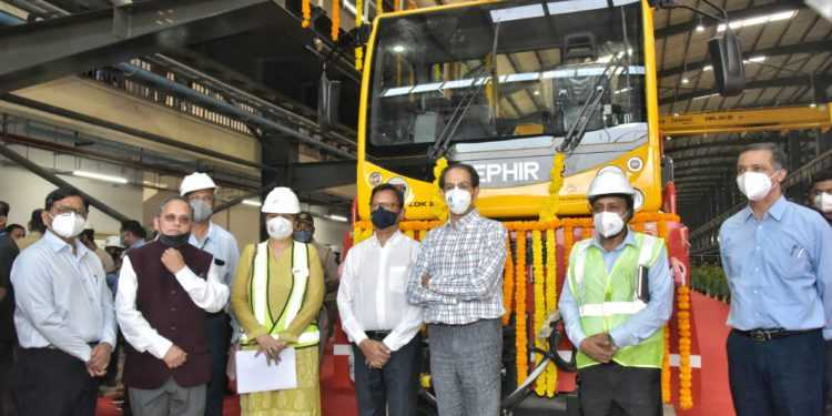 मुंबई मेट्रोची कामे दर्जेदार आणि वेळेत पूर्ण करावीत – मुख्यमंत्री उद्धव ठाकरे