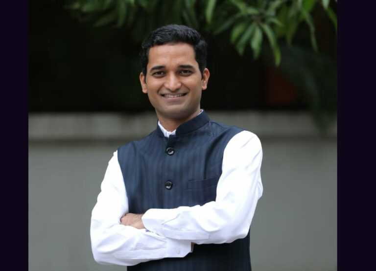 असले कितीही गुन्हे दाखल करू द्यात , आम्ही भीक घालत नाही