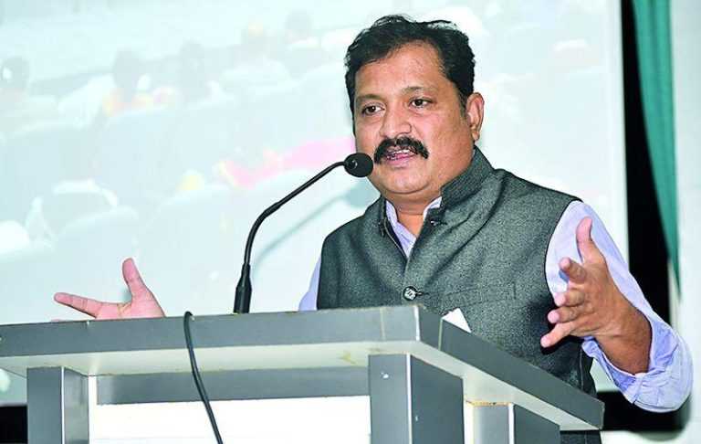 नितेश राणेसारख्या व्यक्तीला मंत्रीपदावर राहण्याचा अधिकार आहे का? हे भाजपाने स्पष्ट करावे :- अतुल लोंढे.