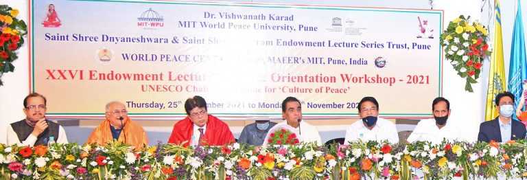 सुखमय जीवन जगण्यासाठी वर्तमानकाळात जगा-डॉ. दिलिप पटवर्धन