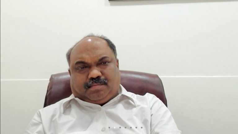 सोमवारपर्यंत कामावर येणाऱ्या एसटी कर्मचाऱ्यांचे निलंबन मागे घेणार – परिवहनमंत्री ॲड.अनिल परब