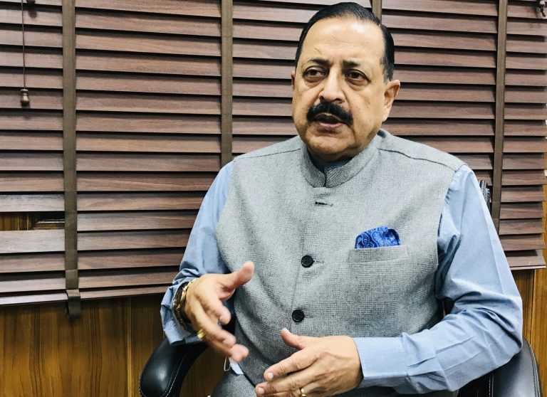 जोडीदाराच्या निवृत्तिवेतनासाठी नवे संयुक्त बँक खाते अनिवार्य नाही