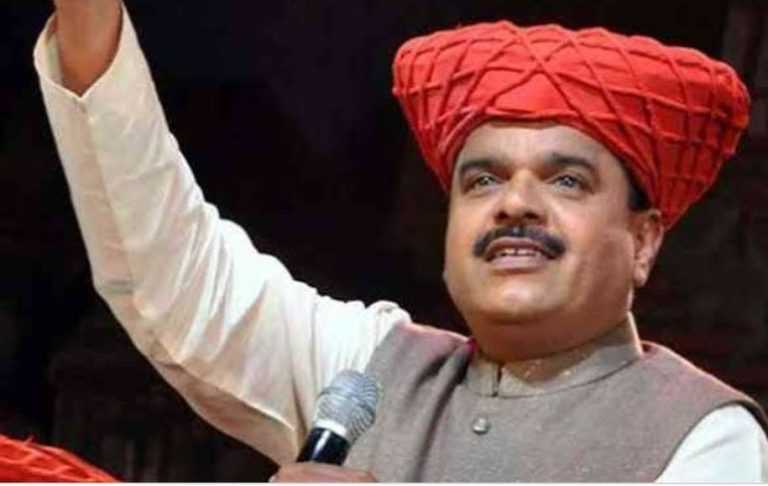 अखिल भारतीय कोथरूड नाट्य परिषदेचा यशवंत वेणू पुरस्कार अशोक हांडे आणि रंजना हांडे यांना जाहीर
