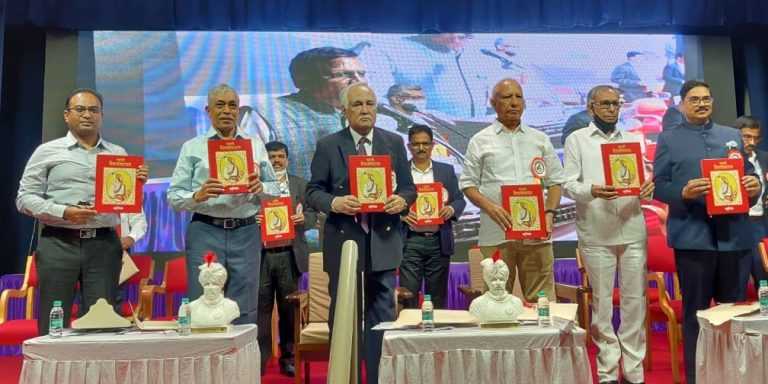 प्रत्येक जिल्ह्यात संगणक आणि व्यक्तिमत्व विकास प्रशिक्षण देणार -अजित निंबाळकर