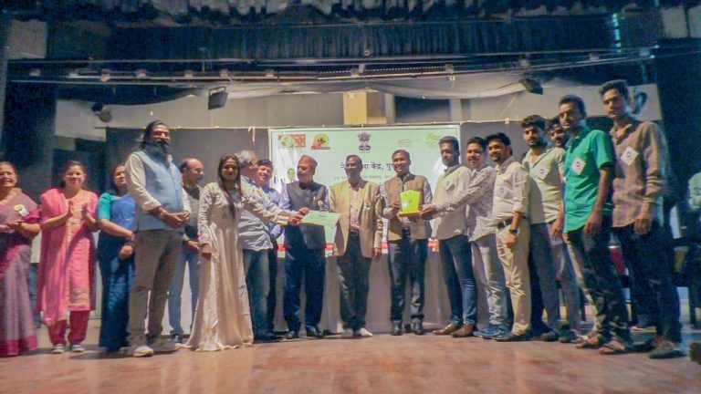 संविधान दिवस व स्वच्छ भारत अभियान जिल्हास्तरीय पुरस्कार सोहळा उत्साहात संपन्न