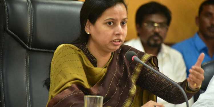 आर्थिकदृष्ट्या दुर्बल रुग्णांना उत्तम आरोग्य सेवेसाठी समिती प्रयत्नशील – आदिती तटकरे