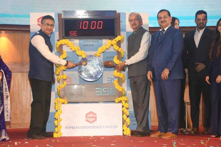 मुंबई शेअर बाजारातही आता मराठी टक्का वाढतोय – उद्योगमंत्री सुभाष देसाई
