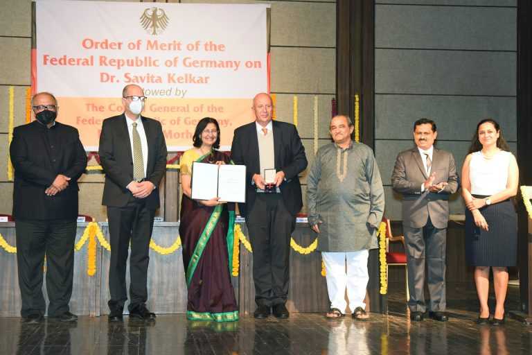 डॉ. सविता केळकर यांना जर्मनीचा सर्वोच्च नागरी पुरस्कार
