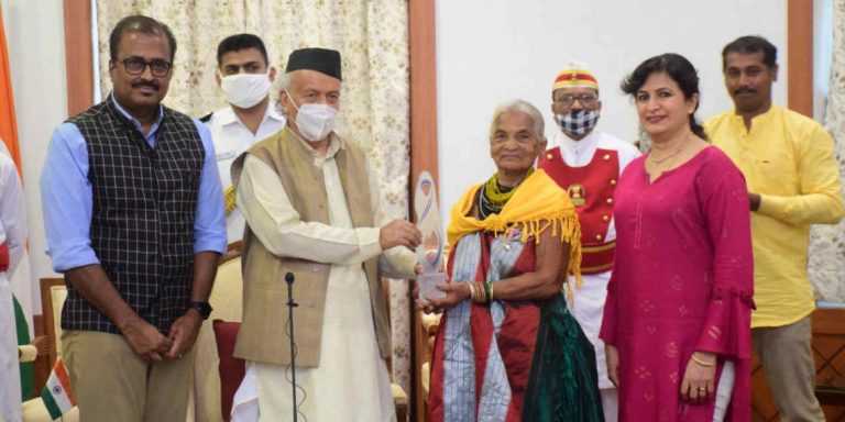 आदिवासी पर्यावरण कार्यकर्त्या तुलसी गौडा मदर तेरेसा पुरस्काराने सन्मानित