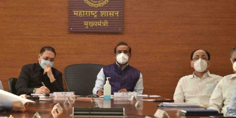 केंद्र सरकारकडे अधिक लस पुरवठ्याची मागणी – सार्वजनिक आरोग्यमंत्री राजेश टोपे