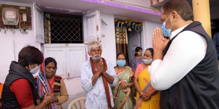 अवकाळी पाऊस व गारपीटग्रस्त भागाची पाहणी; मृताच्या कुटुंबियास चार लाख देण्याची पशुसंवर्धन मंत्र्यांची घोषणा