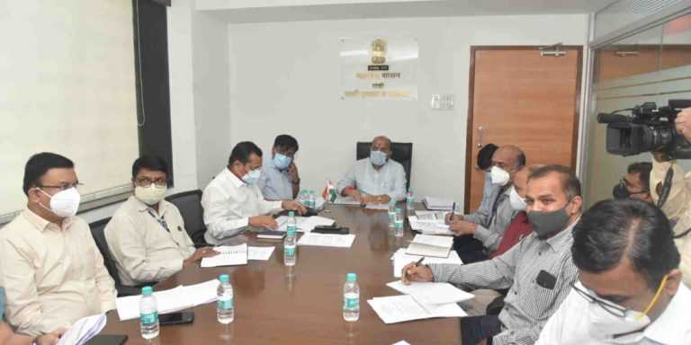 भूजल पातळीतील घसरण थांबवण्यासाठी बंदिस्त पाईपलाईनद्वारे शेतीला पाणीपुरवठा करणे गरजेचे – पाणीपुरवठा मंत्री गुलाबराव पाटील