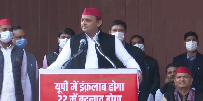 उत्तर प्रदेशात भाजपचे 8 आमदार समाजवादी पक्षात
