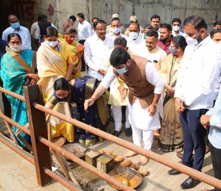 समाविष्ट गावांत महापौरांनी केले ३५० कोटींच्या प्रकल्पांचे भूमिपूजन ,म्हणाले ४ वर्षात पूर्ण करेल