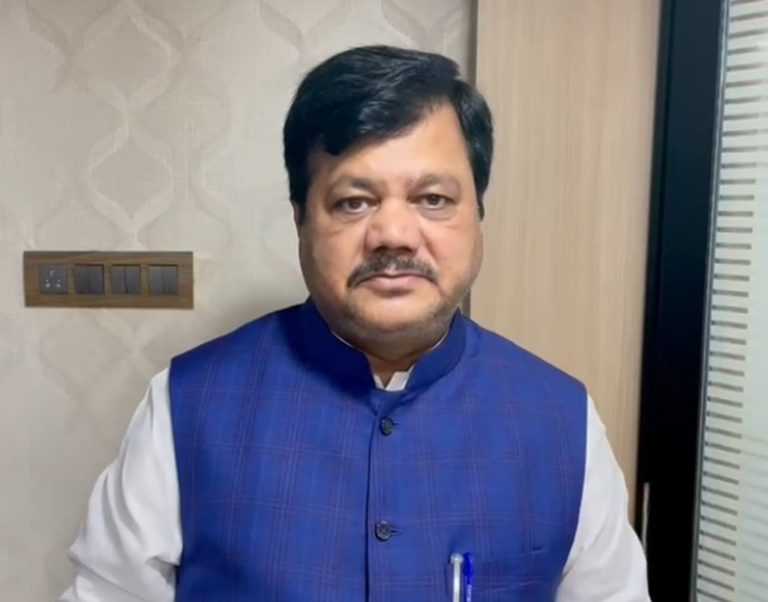 गेल्या ४८ तासात तब्बल १६० च्यावर शासनआदेश संशयास्पद-विरोधी पक्ष नेते प्रविण दरेकर यांचे राज्यपाल कोश्यारी यांना पत्र