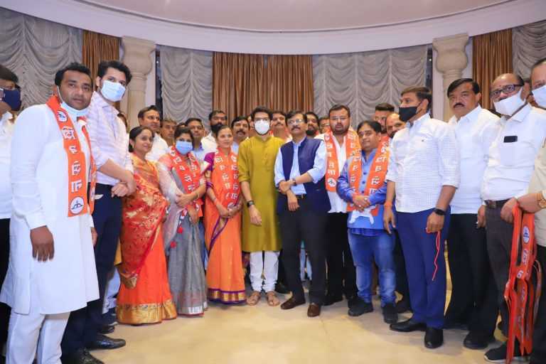उपमहापौरांसह भाजपाचे 5 नगरसेवक सेनेत