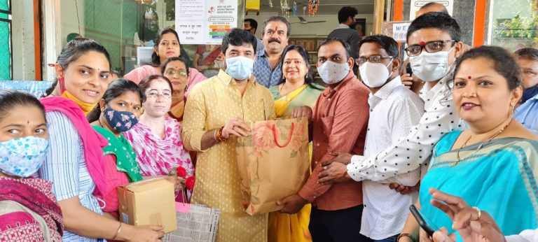 तब्बल पंधरा हजार नागरिकांनी घेतला आधार सुविधा केंद्राचा लाभ – नगरसेविका मंजुश्री खर्डेकर