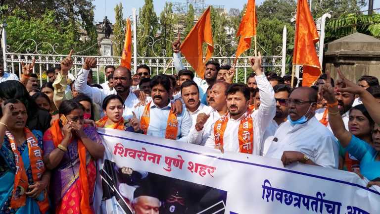शिवरायांबद्दलच्या वक्तव्याने शिवसेनेत राज्यपालांबद्दल  संताप -आंदोलनाद्वारे केली राजीनाम्याची मागणी