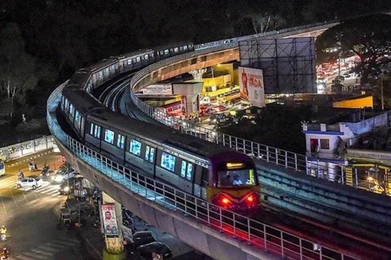 मेट्रो रेल्वे प्रकल्पाच्या अंमलबजावणीसाठी विविध राज्ये किंवा केंद्रशासित प्रदेशांकडून 16 प्रस्ताव प्राप्त