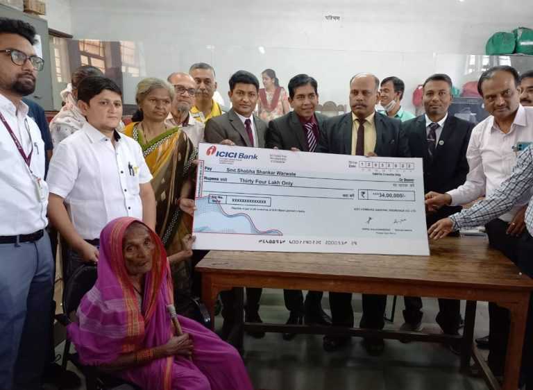६४ हजार प्रलंबित दावे  लोक अदालतीत निकाली काढून पुणे राज्यात प्रथम