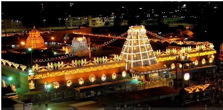 तिरुपतीमध्ये वैकुंठद्वार दर्शनमचे टोकन घेण्यासाठी चेंगराचेंगरी:6 भक्तांचा मृत्यू