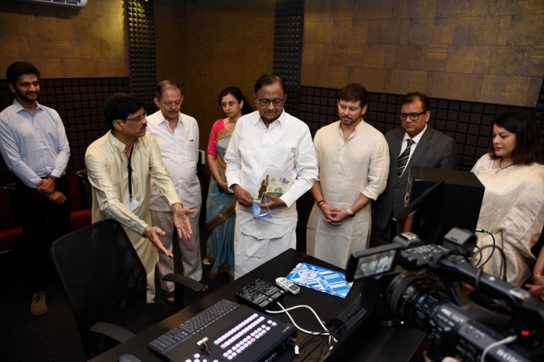 लोकमान्यांनी मिळवून दिलेले स्वातंत्र कोणीही हिरावून  घेऊ शकत नाही -पी. चिदंबरम 