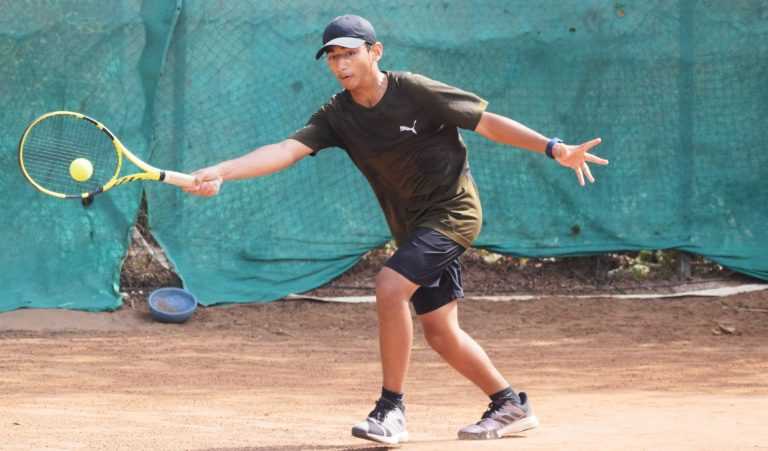  16 वर्षांखालील टेनिस अजिंक्यपद स्पर्धेत अनुष घनबहादूर, रुद्रसेन शिंदे, स्वर्णिम येवलेकर, अर्जुन परदेशी यांची आगेकूच  