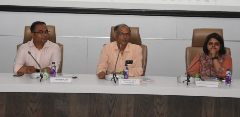 शासकीय कामकाजात समाज माध्यमांचा प्रभावीपणे वापर करा- मुख्य निवडणूक अधिकारी श्रीकांत देशपांडे