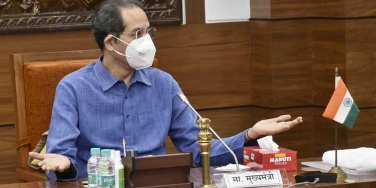 निर्बंध नको असतील तर शिस्त पाळा, मास्क वापरा, लसीकरण करुन घ्या – मुख्यमंत्री उद्धव ठाकरे यांचे नागरिकांना आवाहन